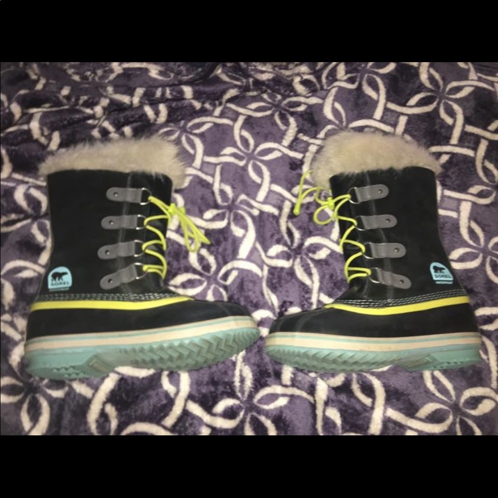 Size 6 Joan of Arc Sorel Boots